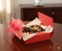 15 CAVITY / 750 GRAMS BOXES FESTIVE RED